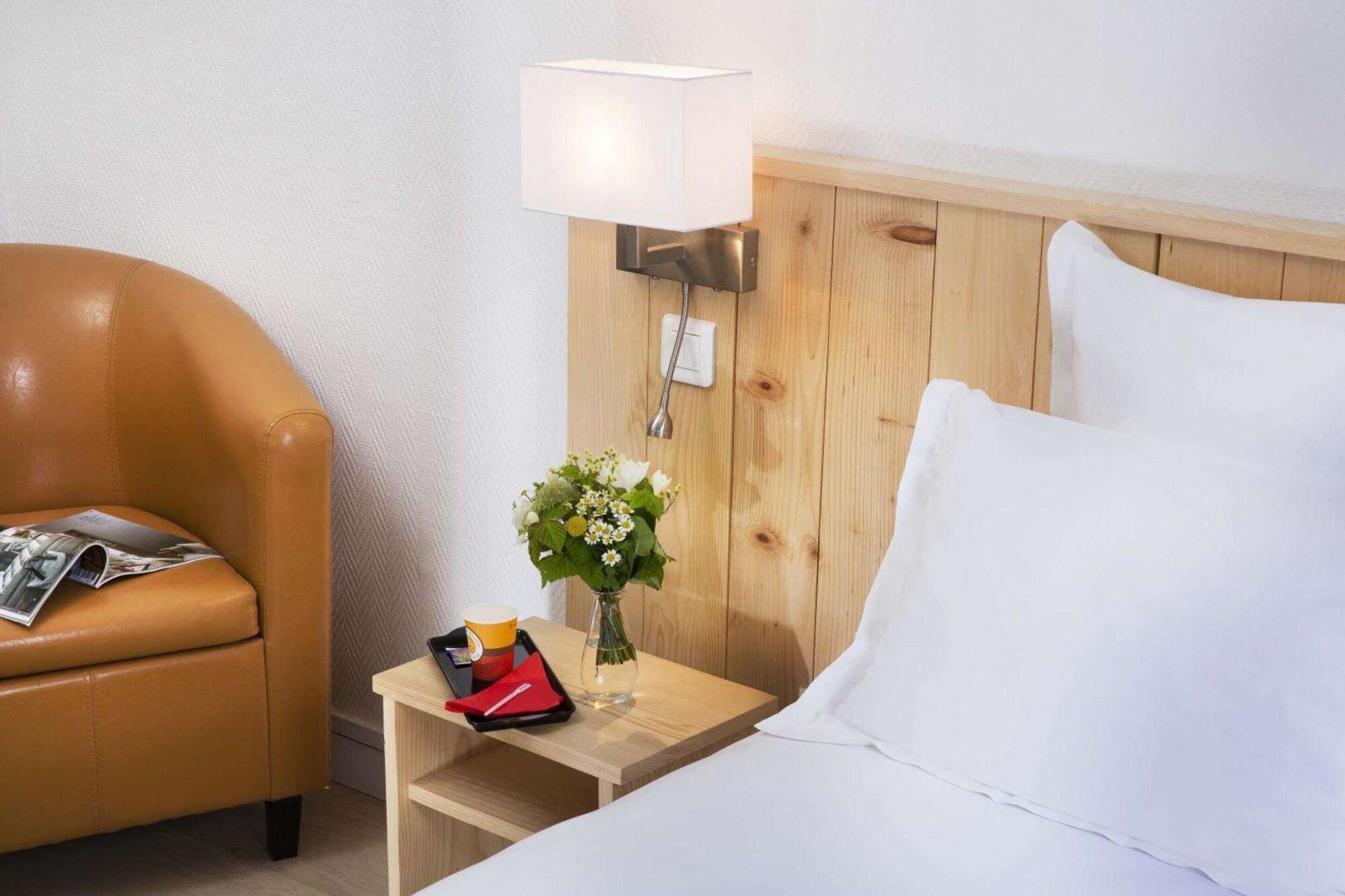 פריז Hotel Le Compostelle מראה חיצוני תמונה