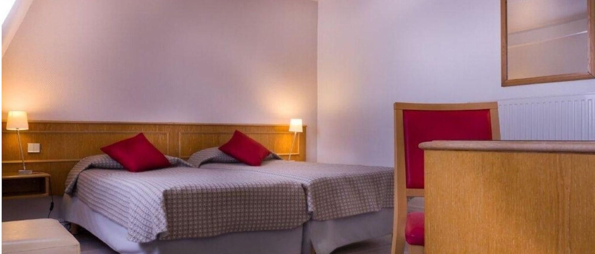 פריז Hotel Le Compostelle מראה חיצוני תמונה