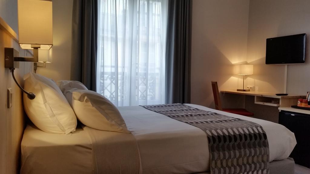 פריז Hotel Le Compostelle מראה חיצוני תמונה
